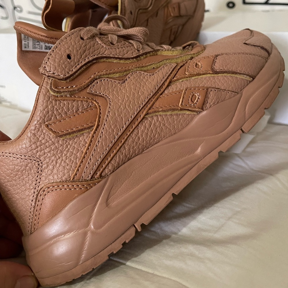 Reebok/Victoria Beckham leather shoe